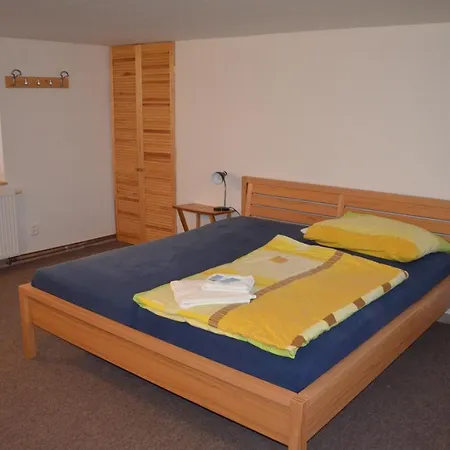 Famozclub Hotel 3*