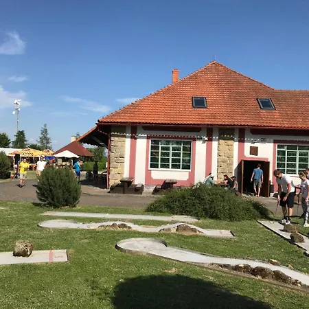 Famozclub Bakov nad Jizerou